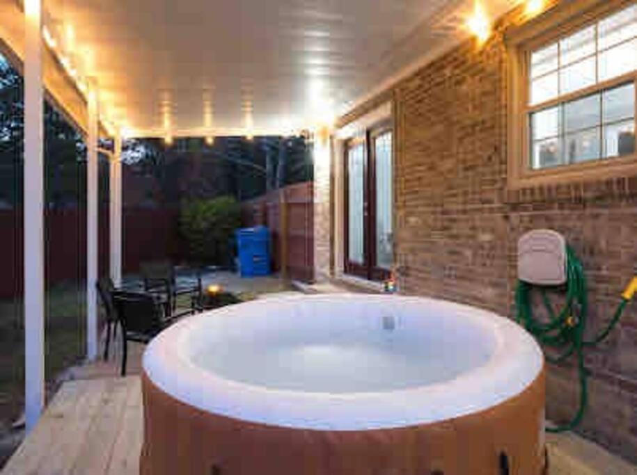 House In The Hills, Game Room, Fire Pit, Hot Tub 콜럼버스 외부 사진
